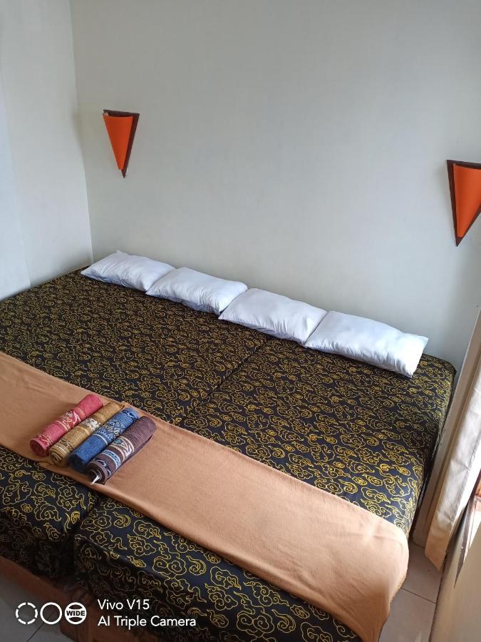 Losmen Fadel Malioboro Jogja Jogjacarta Exterior foto
