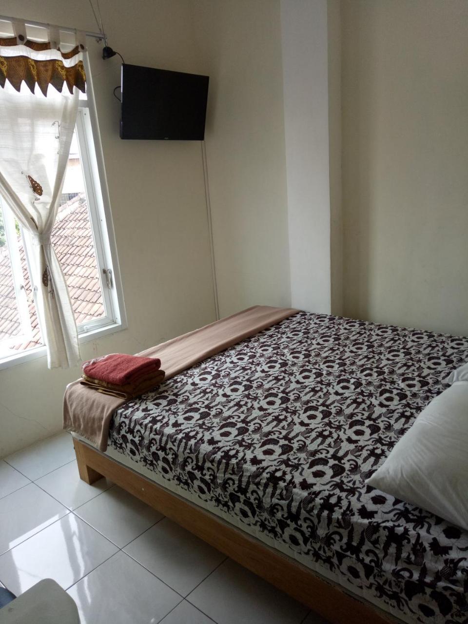 Losmen Fadel Malioboro Jogja Jogjacarta Exterior foto